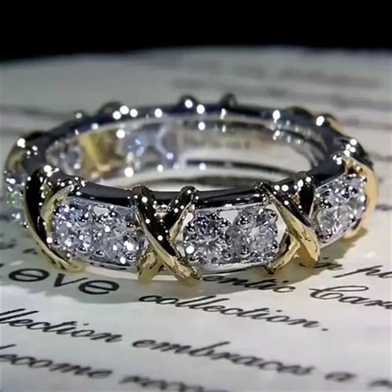 OUIIIUO CROSS FULL DIAMOND RING
