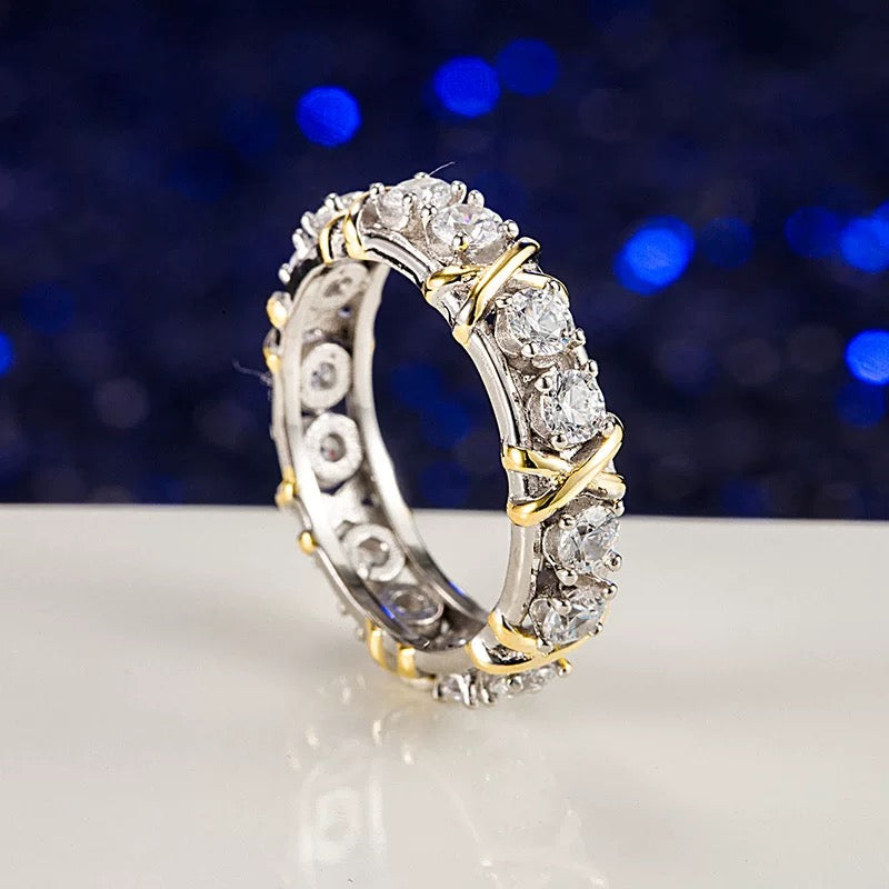 OUIIIUO CROSS FULL DIAMOND RING