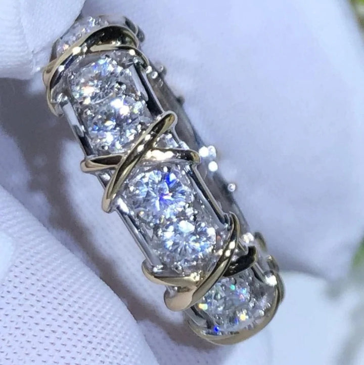 OUIIIUO CROSS FULL DIAMOND RING
