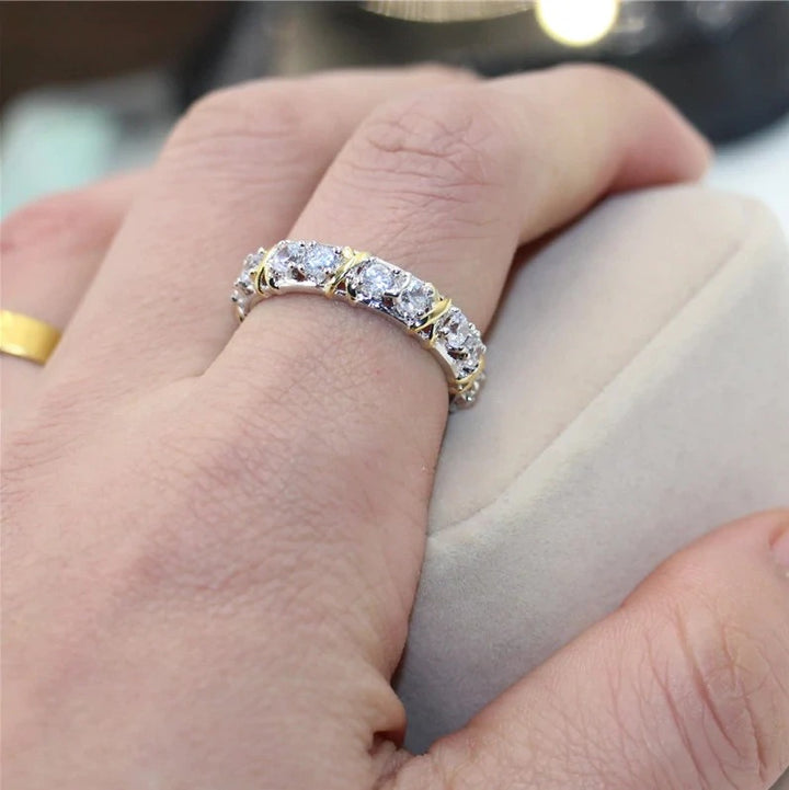 OUIIIUO CROSS FULL DIAMOND RING