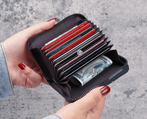Blocking mini card holder