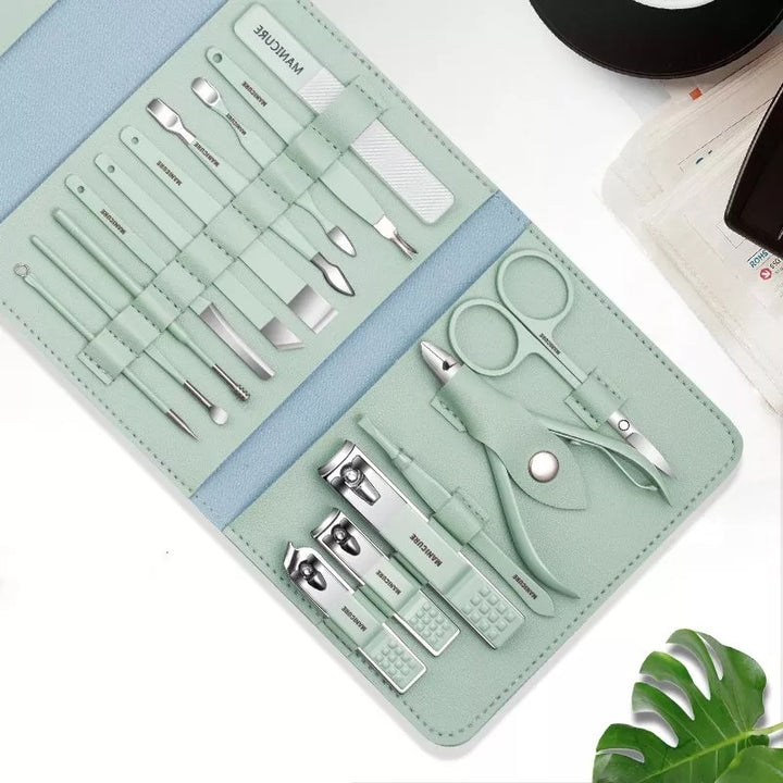 Nail clipper set