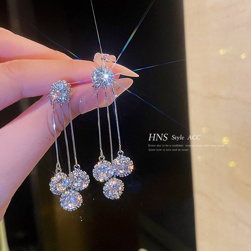ZIRCON ROUND PETAL EARRINGS (BUY 1 GET 1 FREE)